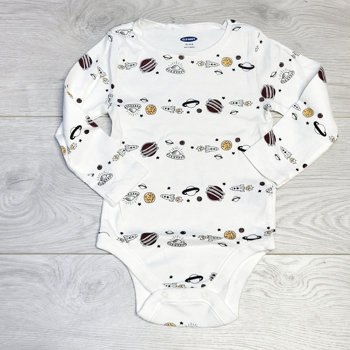 RAJ2 - Old Navy white onesie with planets, size 18-24 months