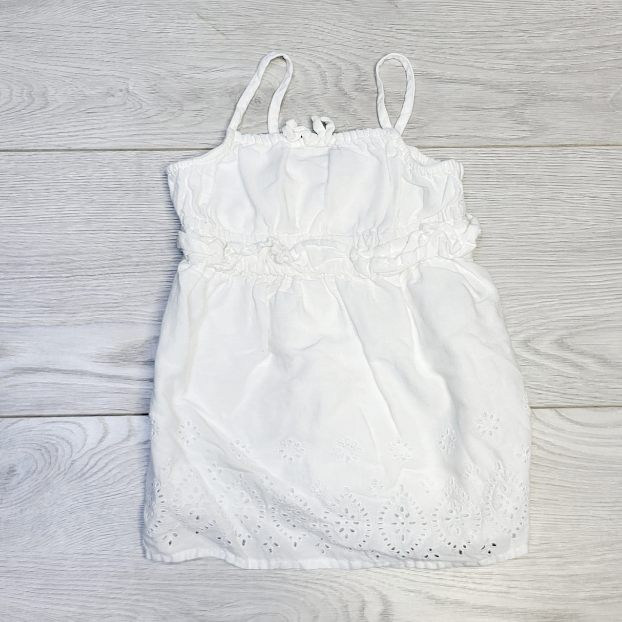 COWN1 - Old Navy white sleeveless eyelet dress. Size 6-12 months