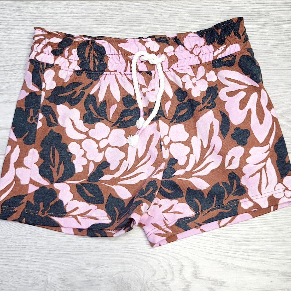RZA1 - NEW - OshKosh floral print drawstring shorts, size 4T