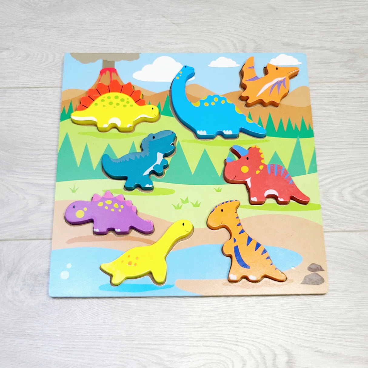 JHTC3 - Wooden dinosaur chunky puzzle