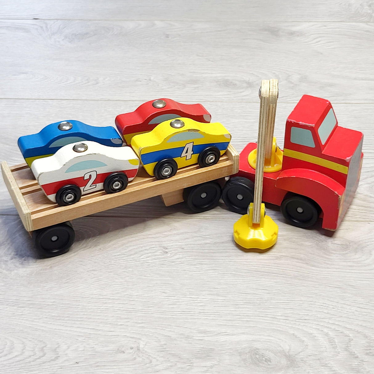 JHTC4 - Melissa and Doug wooden magnetic car loader toy