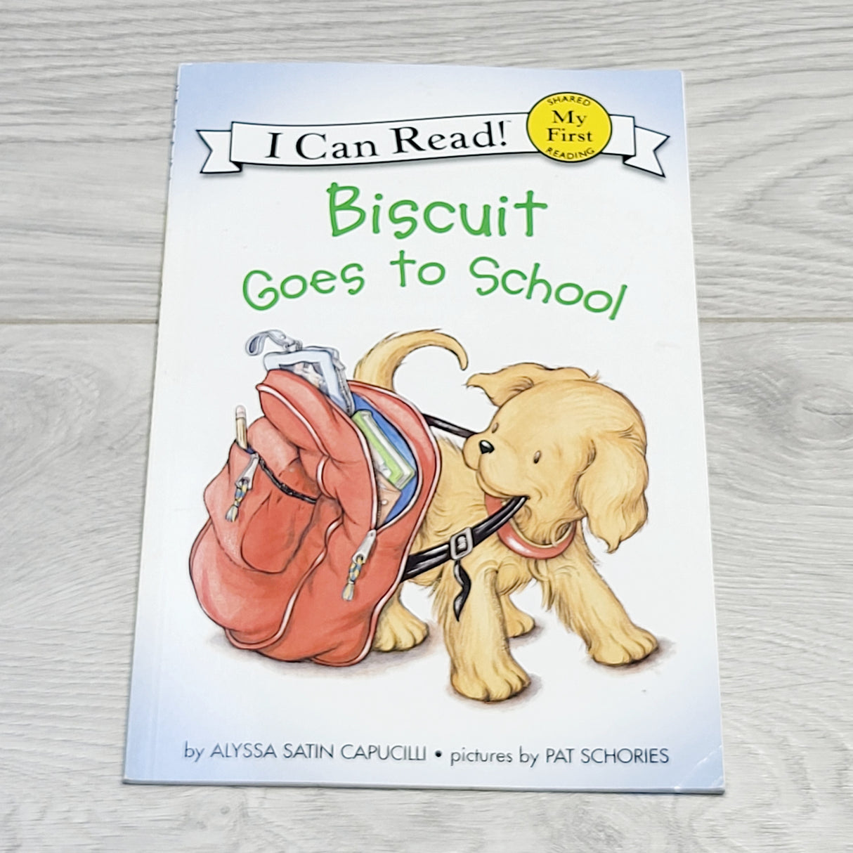 SPLT1 - Biscuit Goes to School. Soft cover book