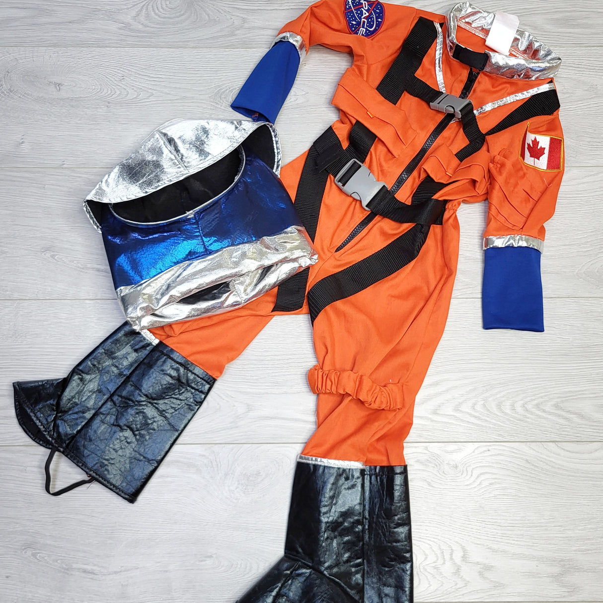 MSK1 - Astronaut 2pc costume. Size 3/4T