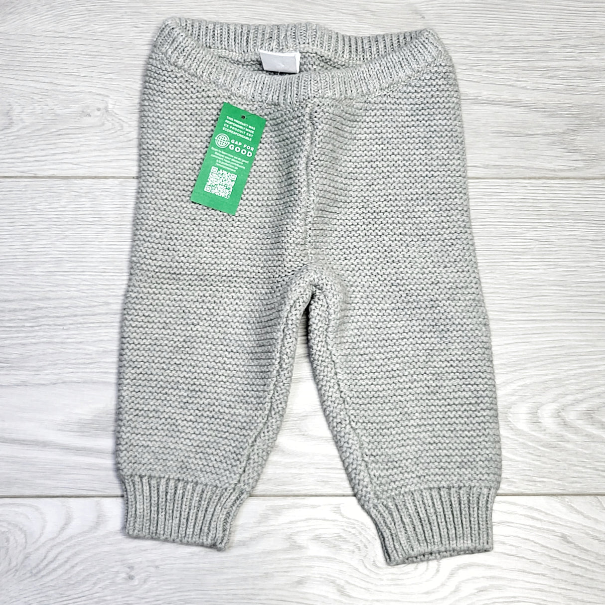 MSNDS11 - NEW - Gap grey knit pants. Size 0-3 months