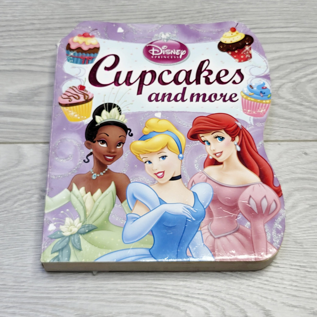 RZA2 - Disney Cupcakes and More board book
