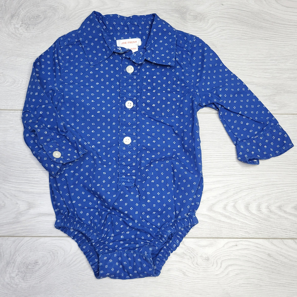 RZA2 - Joe blue patterned button down onesie. Size 3-6 months