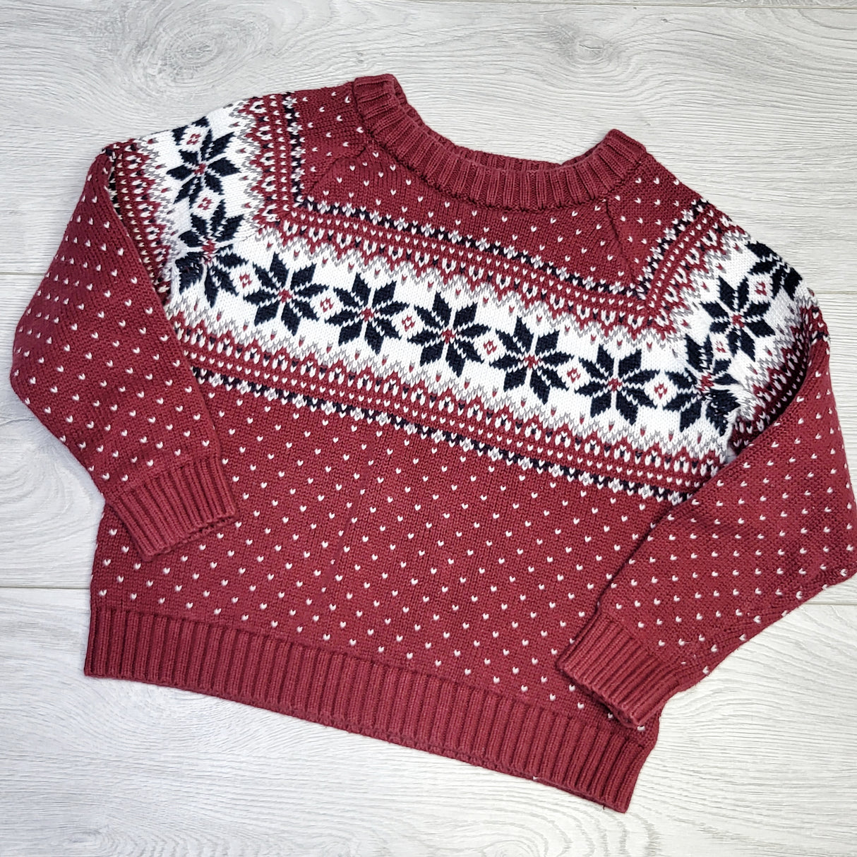 KJHN1 - Old Navy red sweater with snowflakes. Size 5T