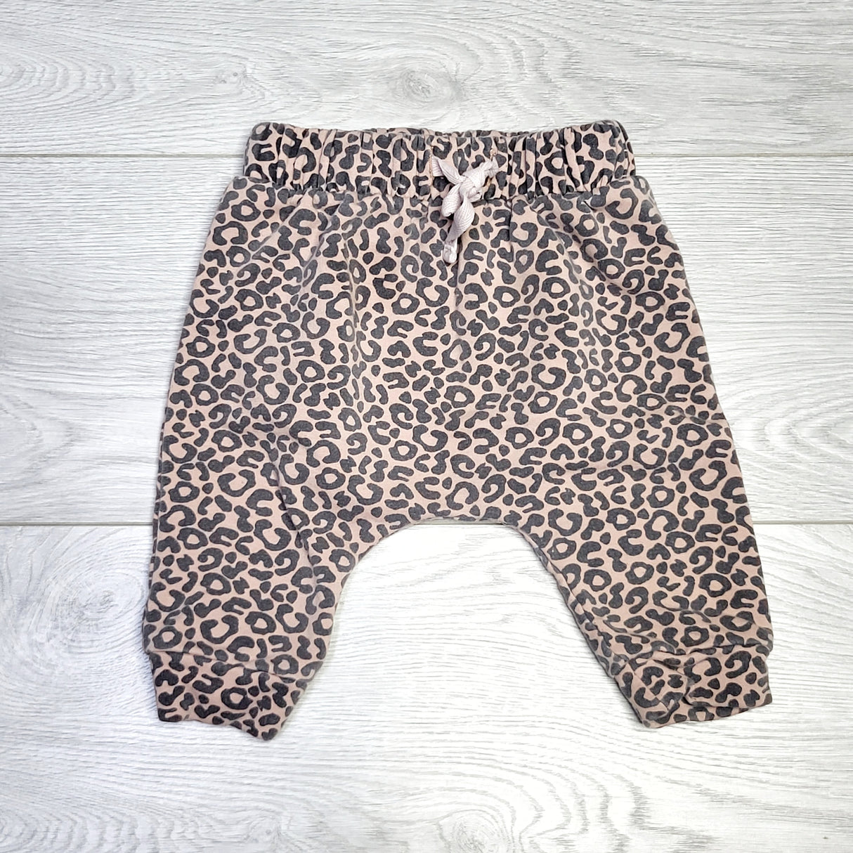 KJHN1 - Nordstrom leopard print sweatpants. Size 6 months