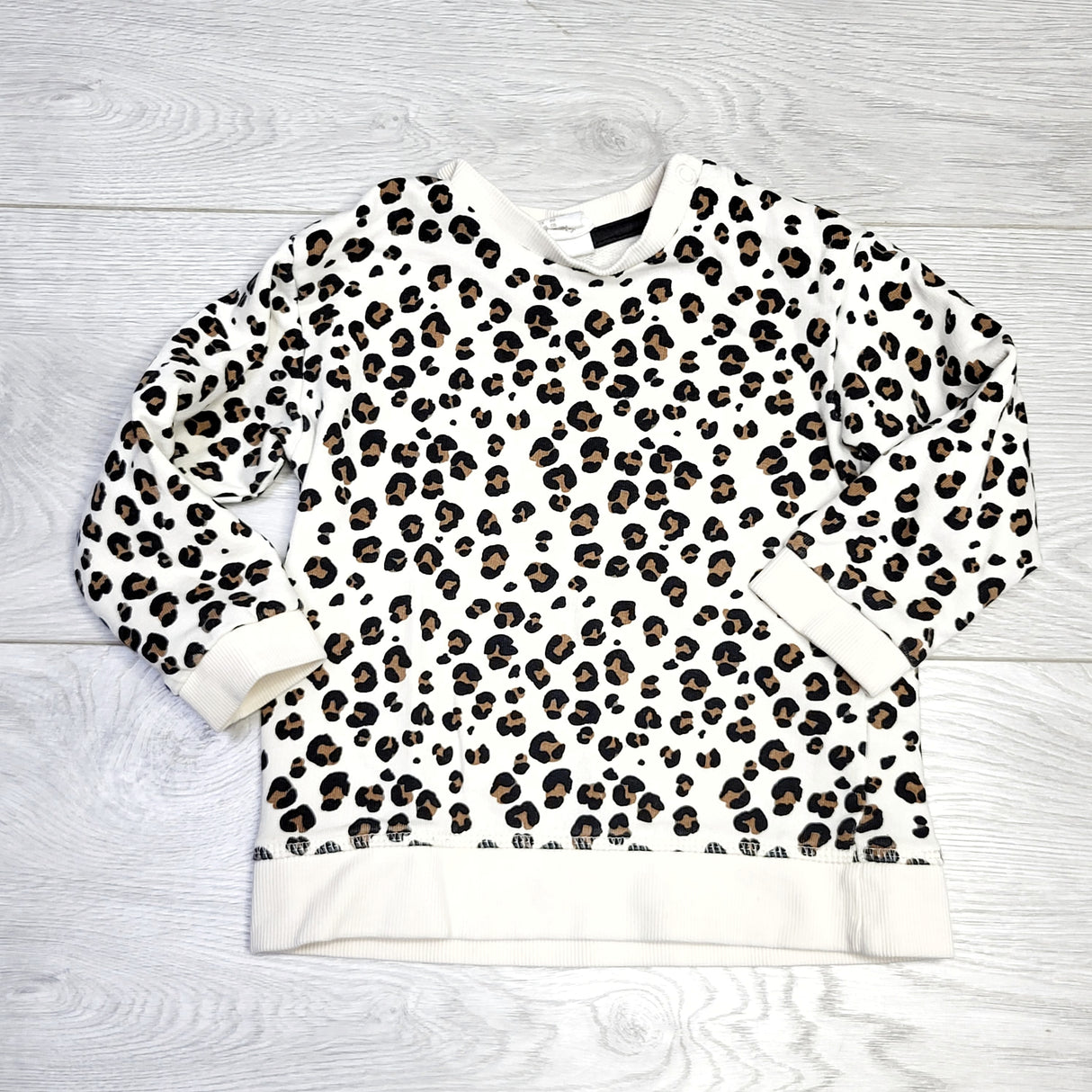 KJHN2 - H and M leopard print sweatshirt. Size 12-18 months