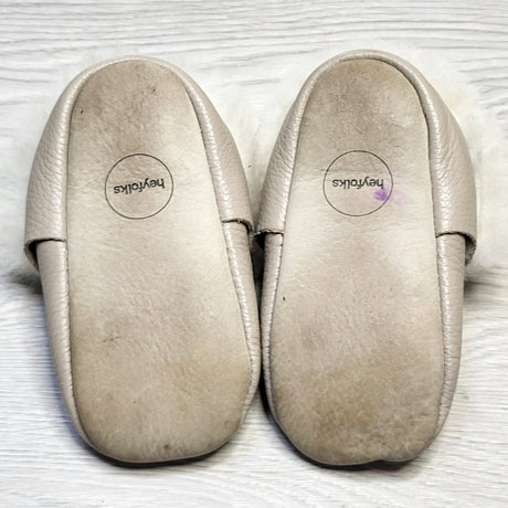 CCAM1 - Heyfolks leather soft soled slippers. Size 6