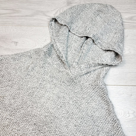 CSAL4 - Ripzone grey hooded poncho. Approx 6/7