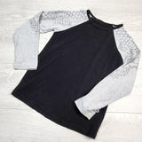 JJSS6 - Peekaboo Beans black and grey raglan style top. Size 7