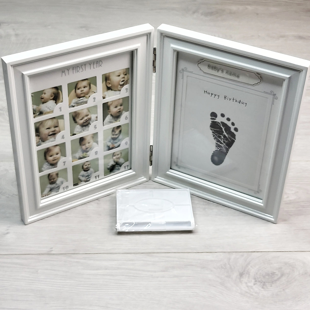 GBAR2 - NEW - Baby First Year Photo Frame and Ink Pad