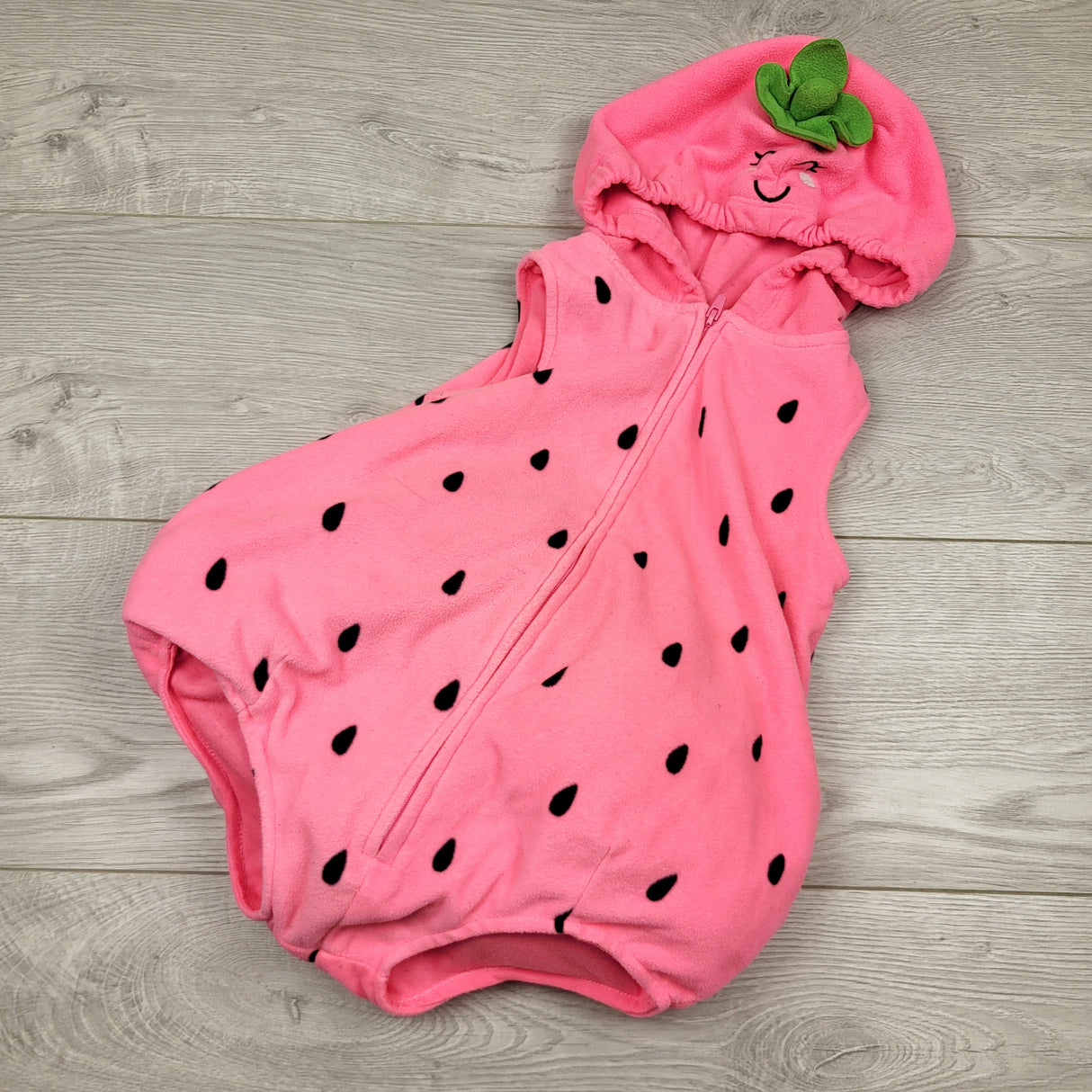 EING2 - Carters fleece watermelon costume. Size 18 months