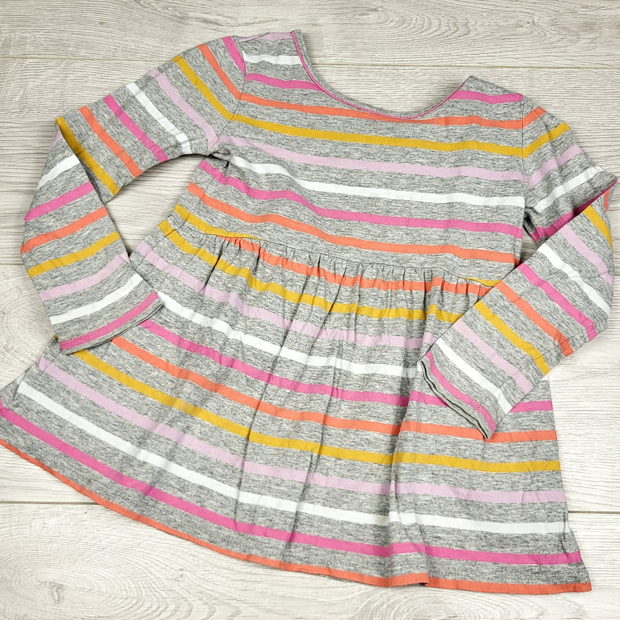 LBYL1 - Gap grey striped top. Size 4T