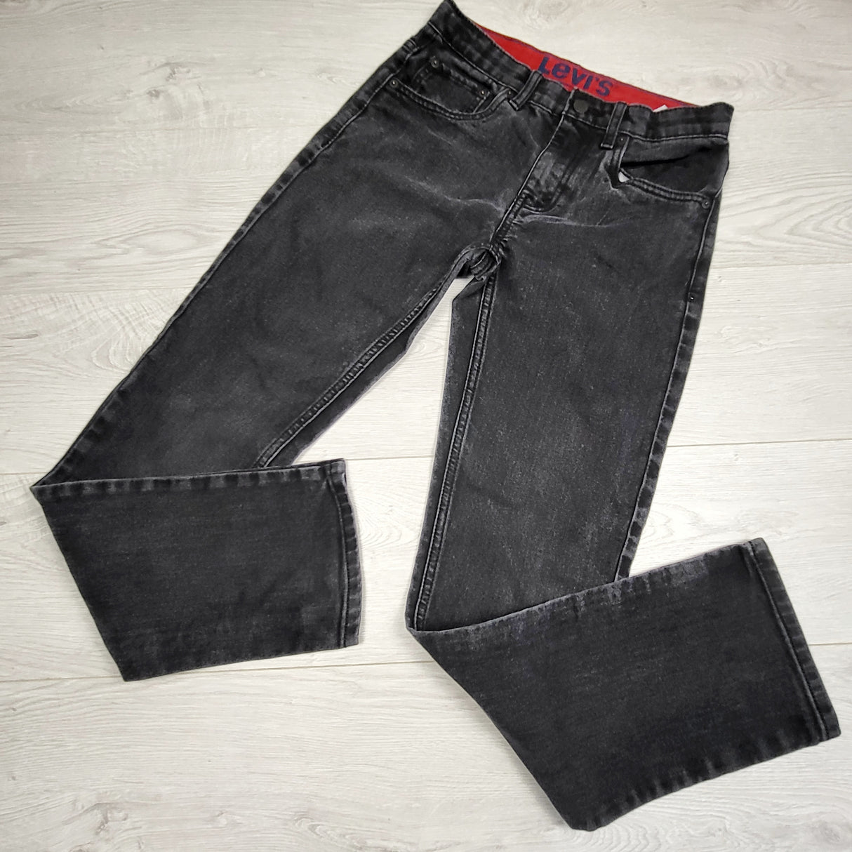 SHYS2 - Levi's black jeans. Size 16