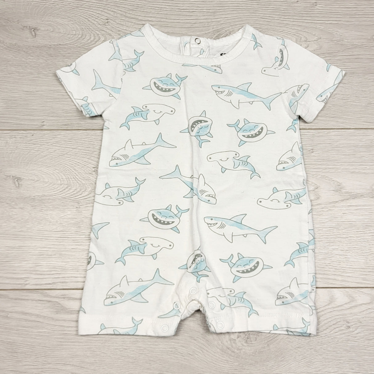 KWTT22 - Free Planet white cotton romper with sharks. Size 3-6 months