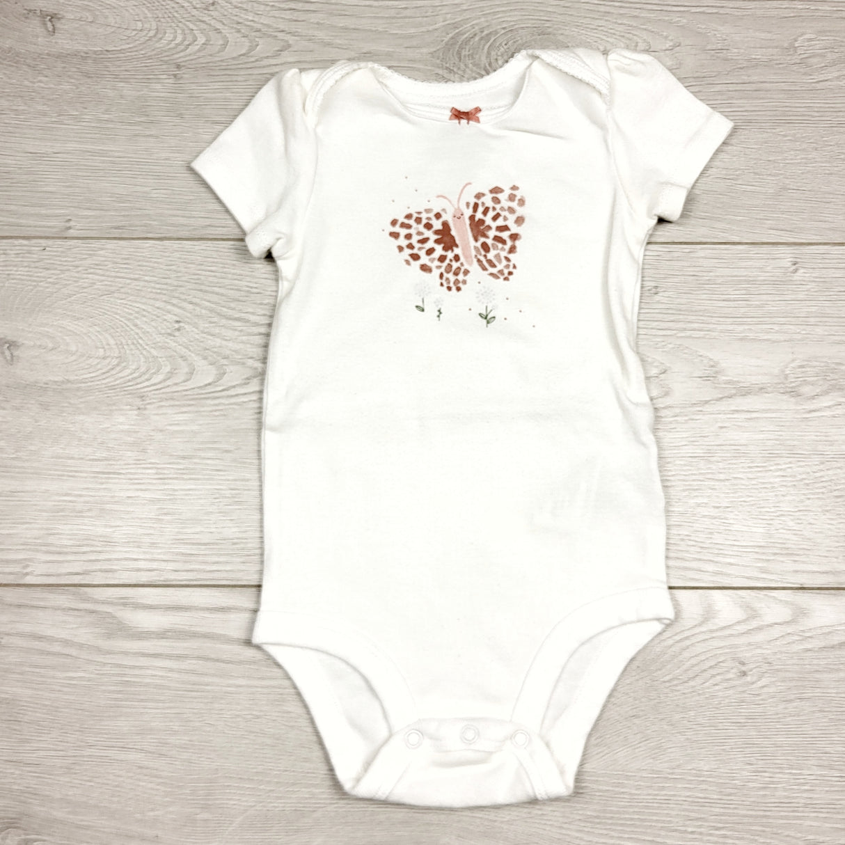 MBLK1 - Carters white bodysuit with butterfly. Size 12 months