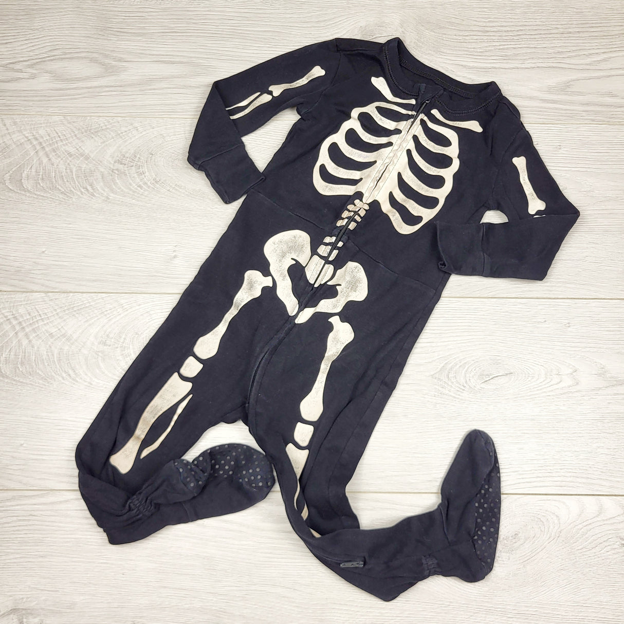 MIRE3 - Old Navy black zippered cotton sleeper with skeleton. Size 18-24 months