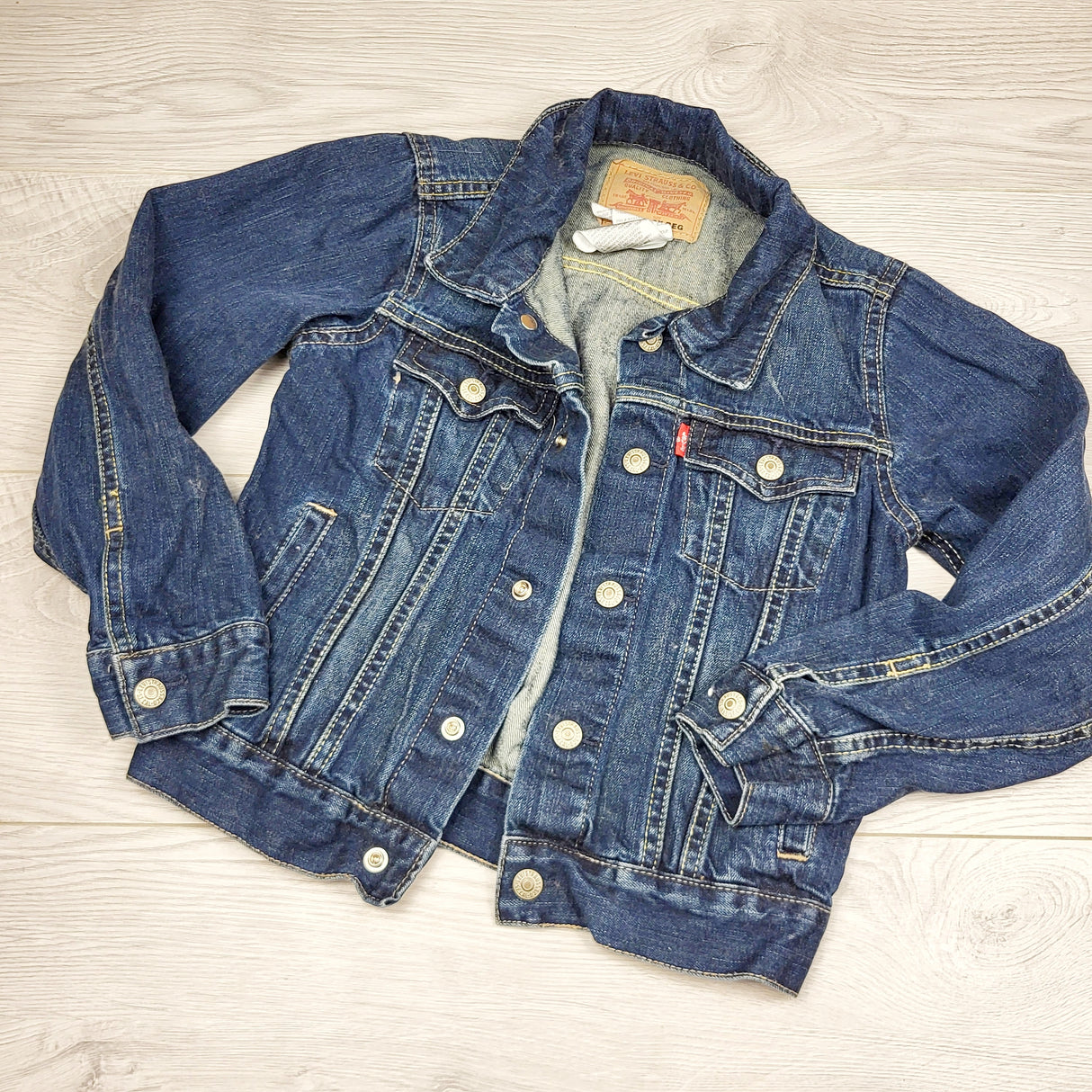 SPLT11 - Levi's distressed denim jacket. Size 6X