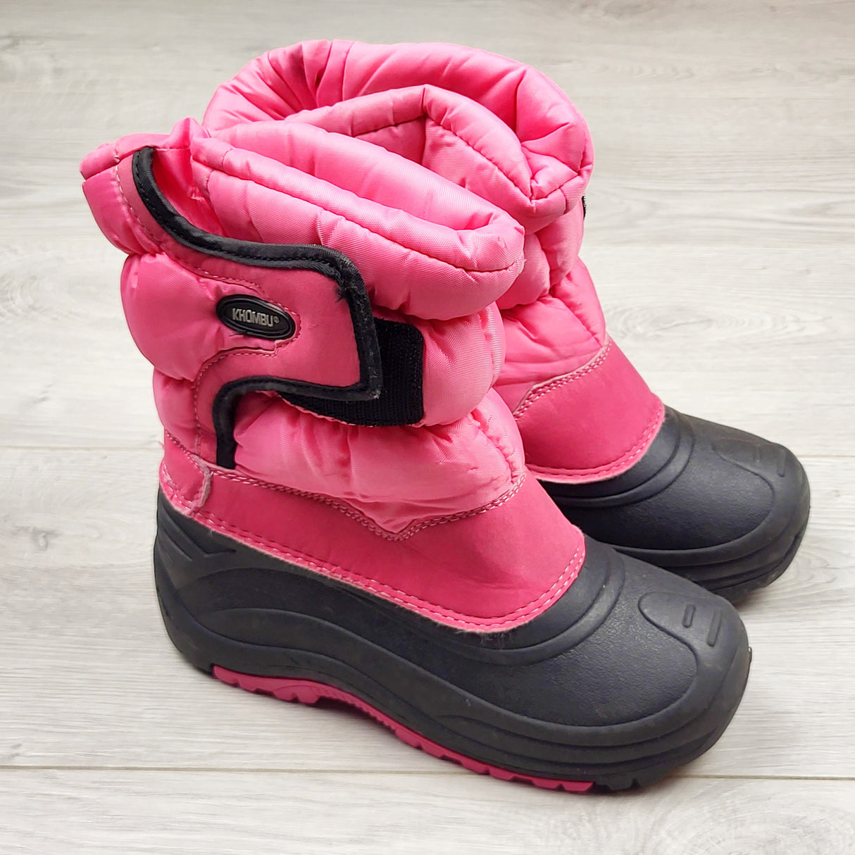 MHL3 - Khombu pink quilted snow boots. Youth size 2