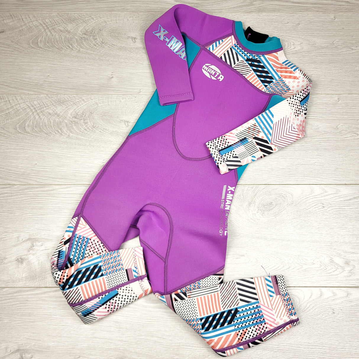 AWAT1 - Dive and Sail neoprene wetsuit. Size 2/3T