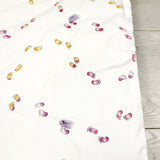 AWAT1 - Crib sized baby blanket with baby feet