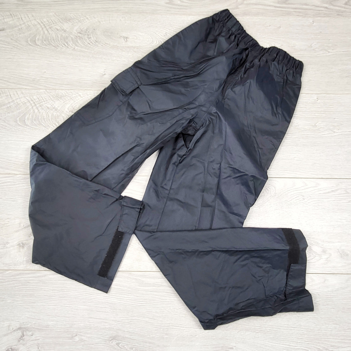 SPLT3 - Columbia black rain pants. Size 8