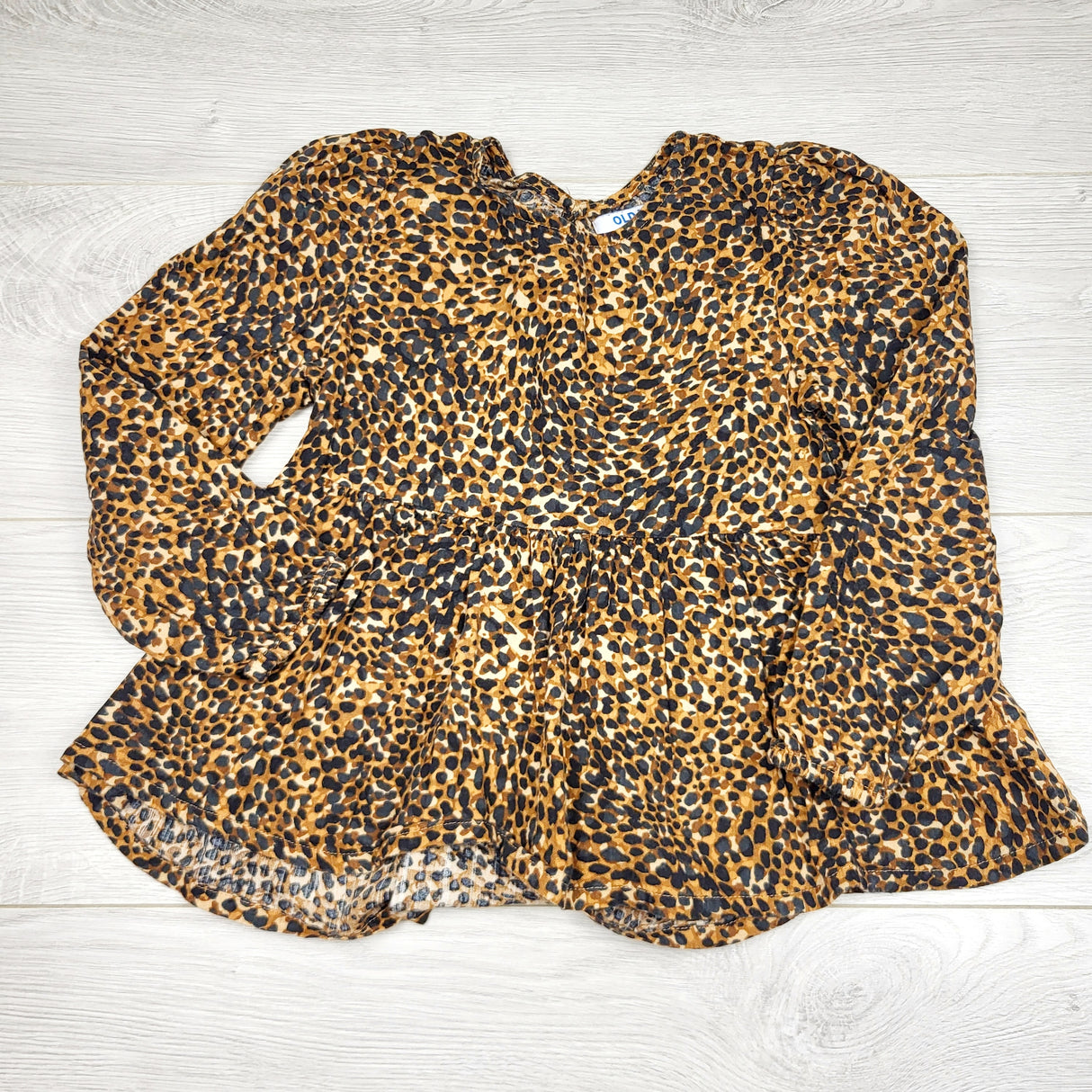 BNG2 - Old Navy leopard print peplum top. Size 5T