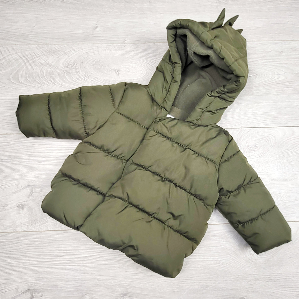 ECRS11 - Old Navy green fleece lined water resistant insulated jacket with scales. Size 3-6 months