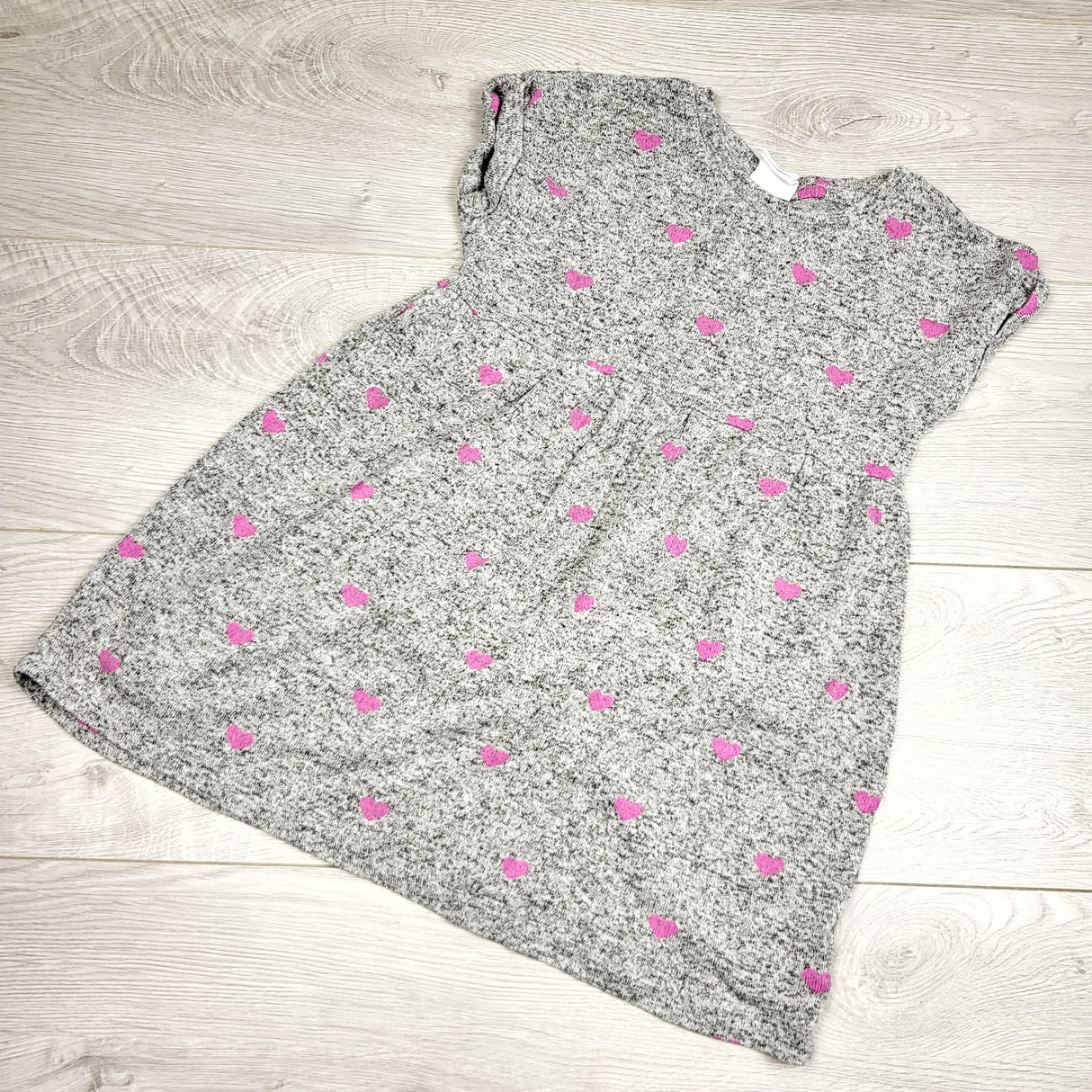 BNG3 - Gap grey marled knit dress with hearts. Size 4/5T