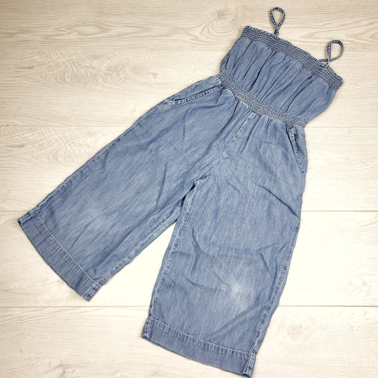 BNG3 - Gap chambray romper. Size 4/5T