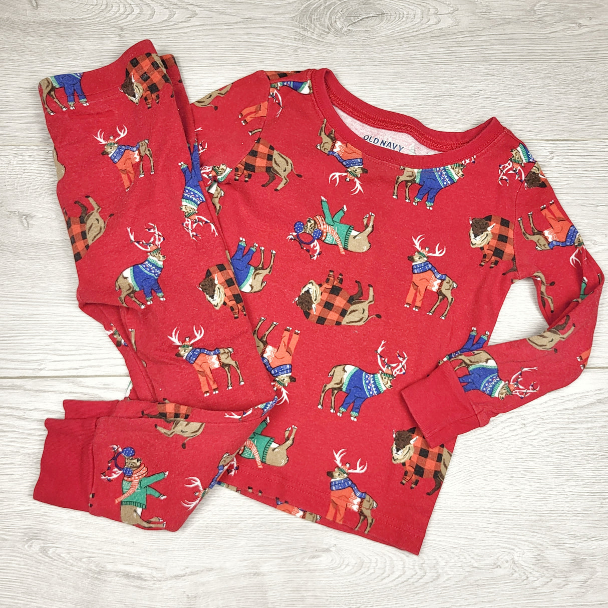 BNG3 - Old Navy red 2pc cotton PJs with animals in Christmas sweaters. Size 3T