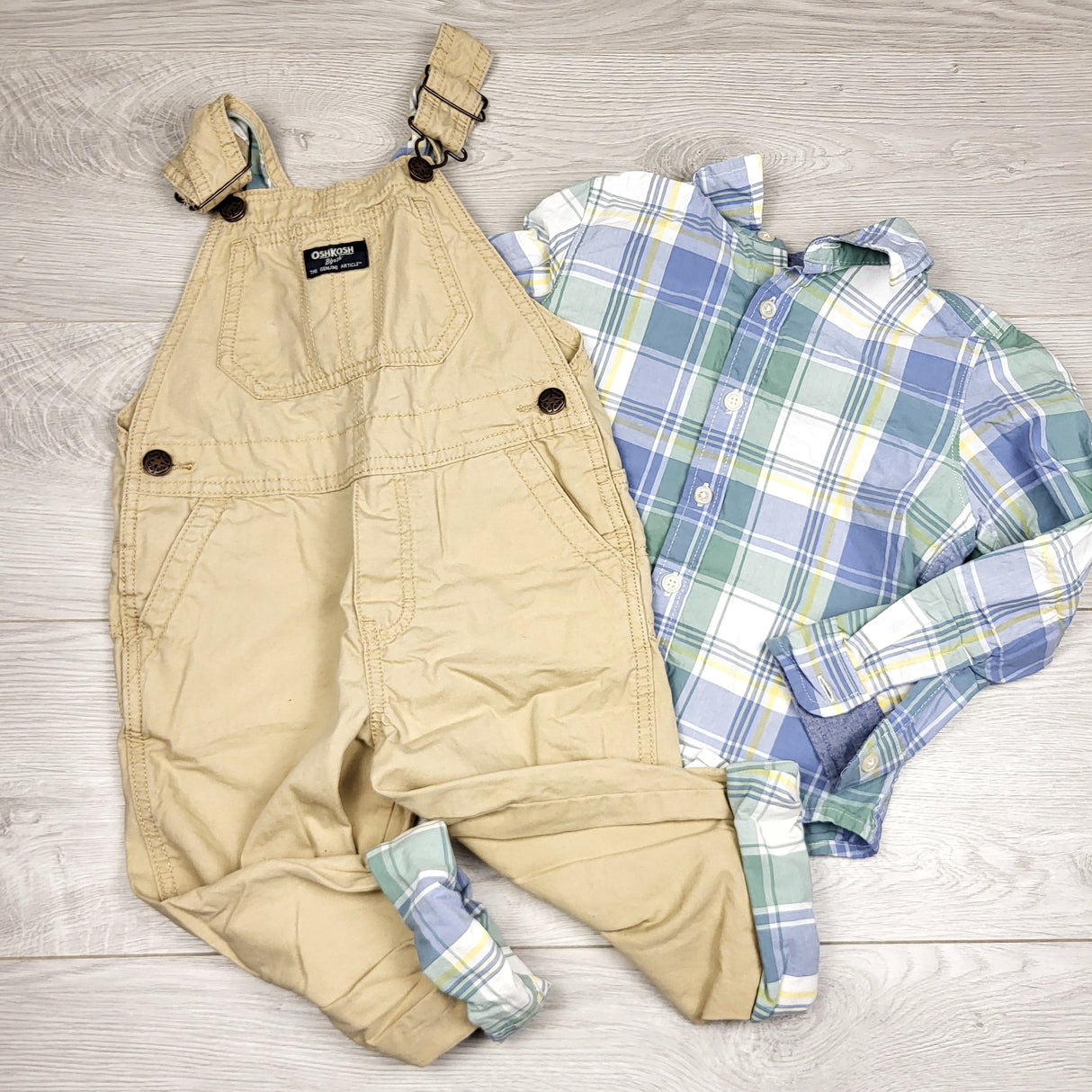 BNG3 - Oshkosh 2pc overall set. Size 4T