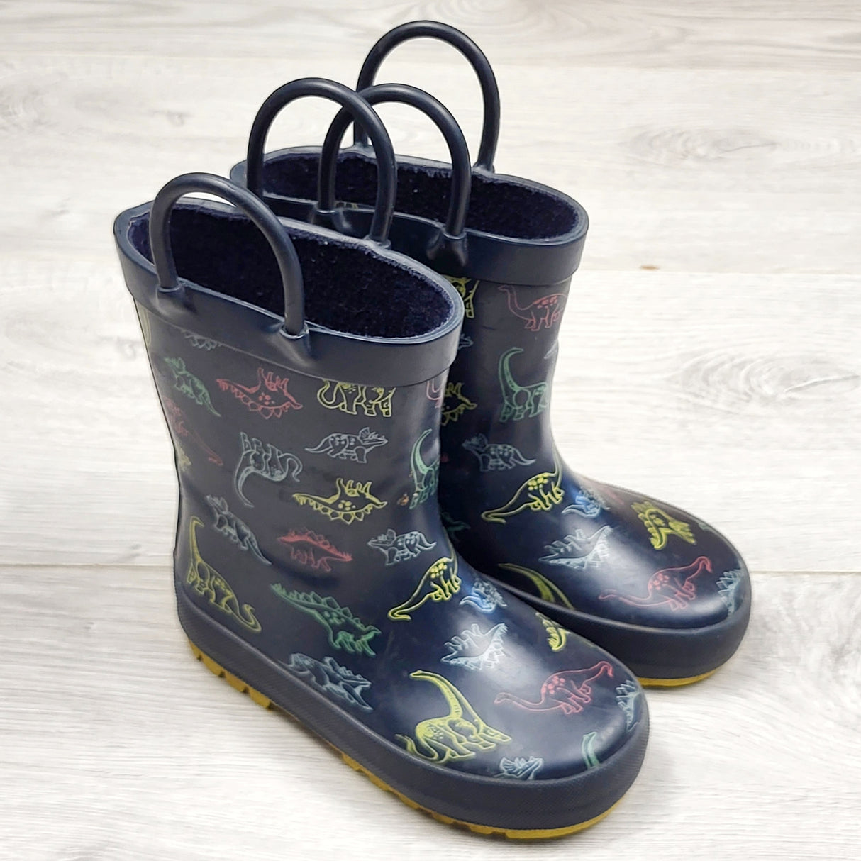 BNG4 - Joe navy rain boots with dinosaurs. Size 6