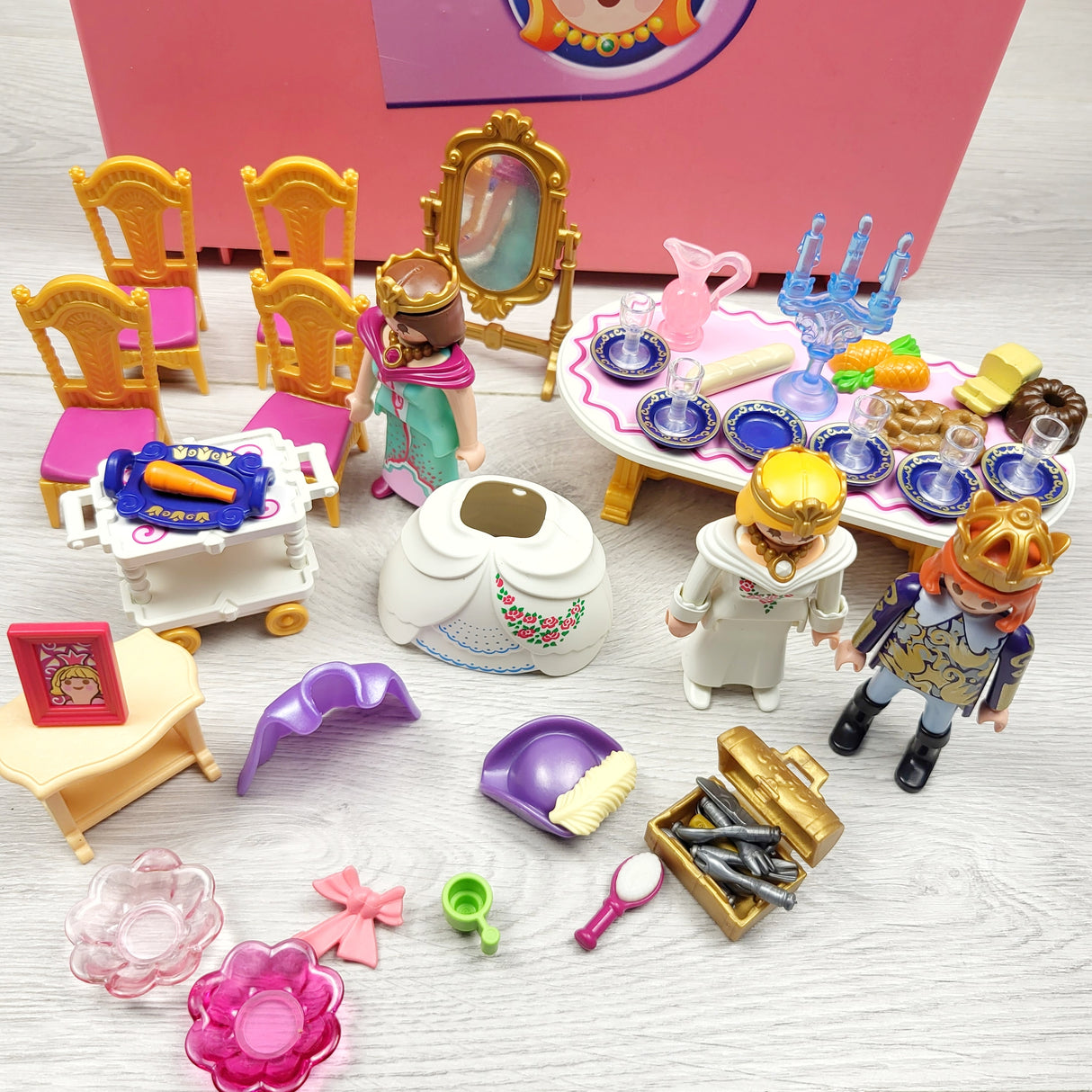 MHAN2 - Playmobil Royal Banquet set with carry case