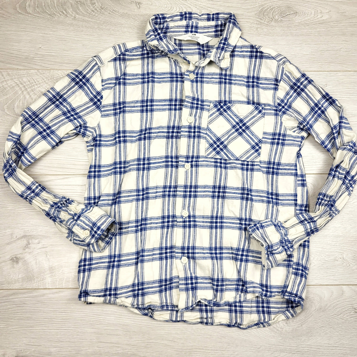 DPAR2 - H and M white and blue plaid flannel button down shirt. Size 8/9