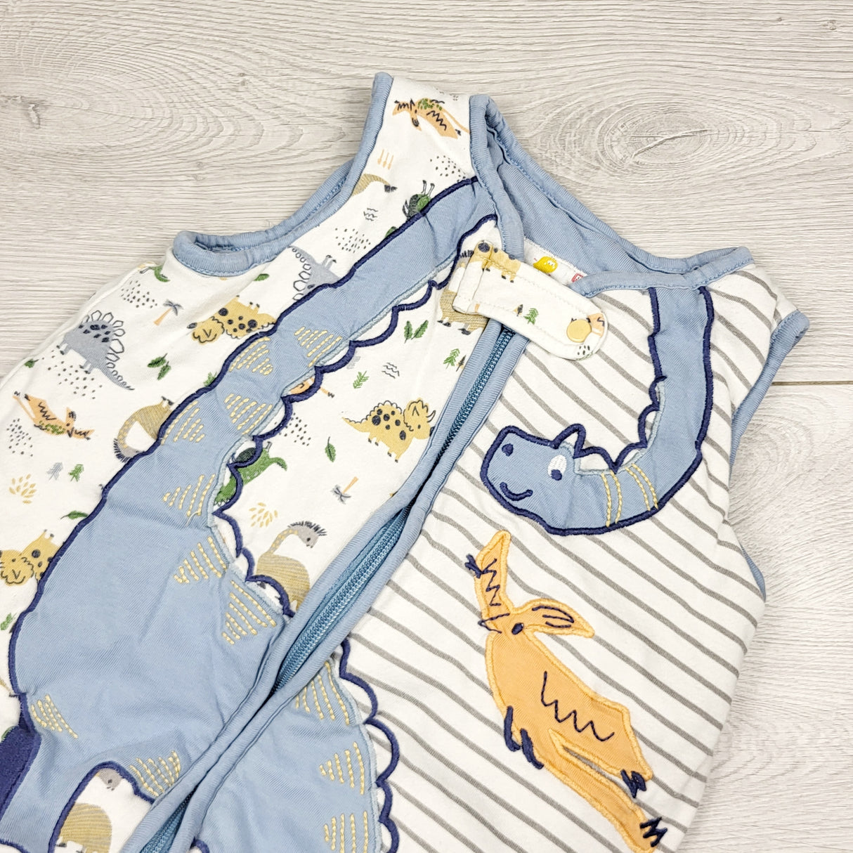 ECRS2 - Sam and Jo thicker cotton dinosaur sleep sack. Size 6-18 months