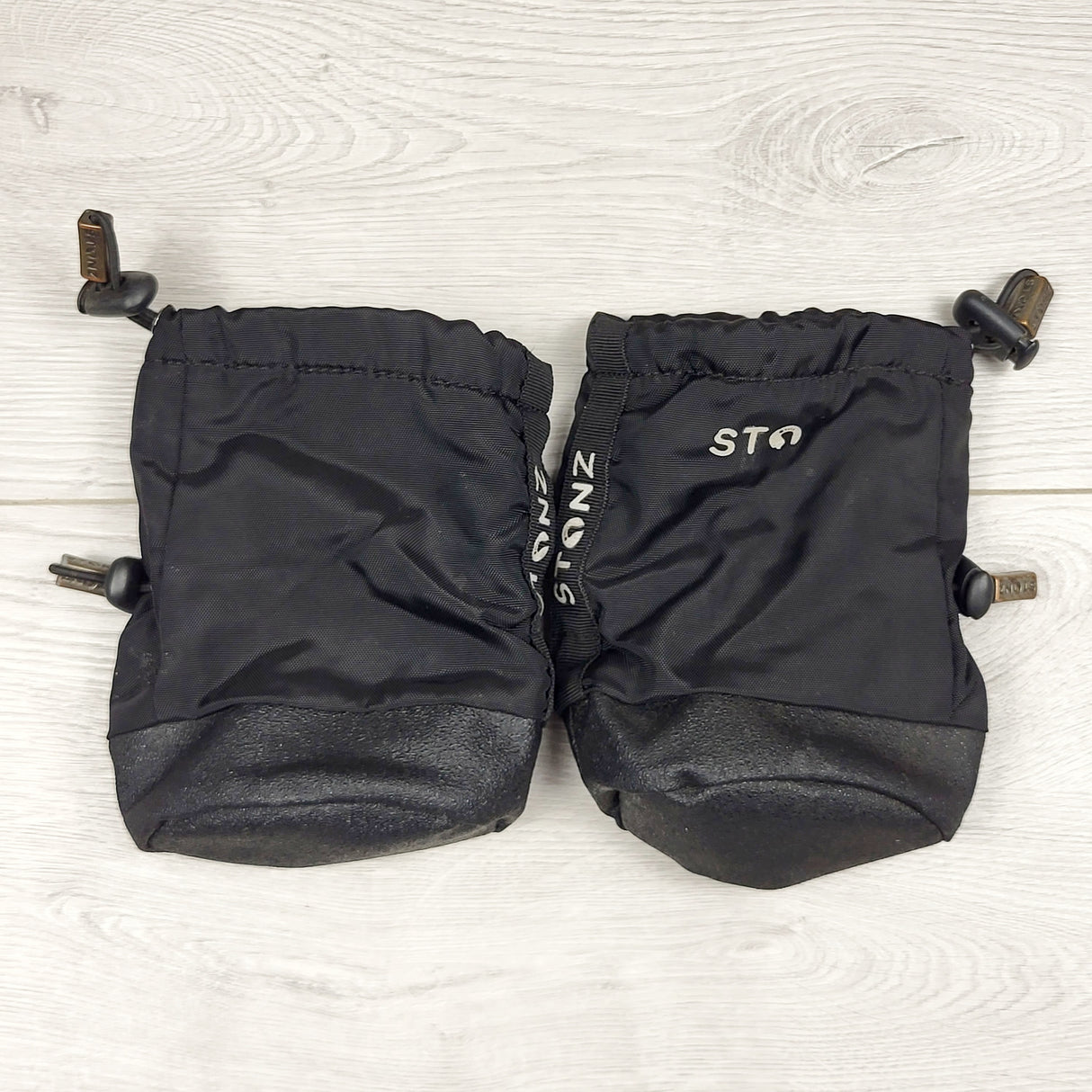 ECRS2 - Stonz black waterproof booties. Size small (0-6 months)