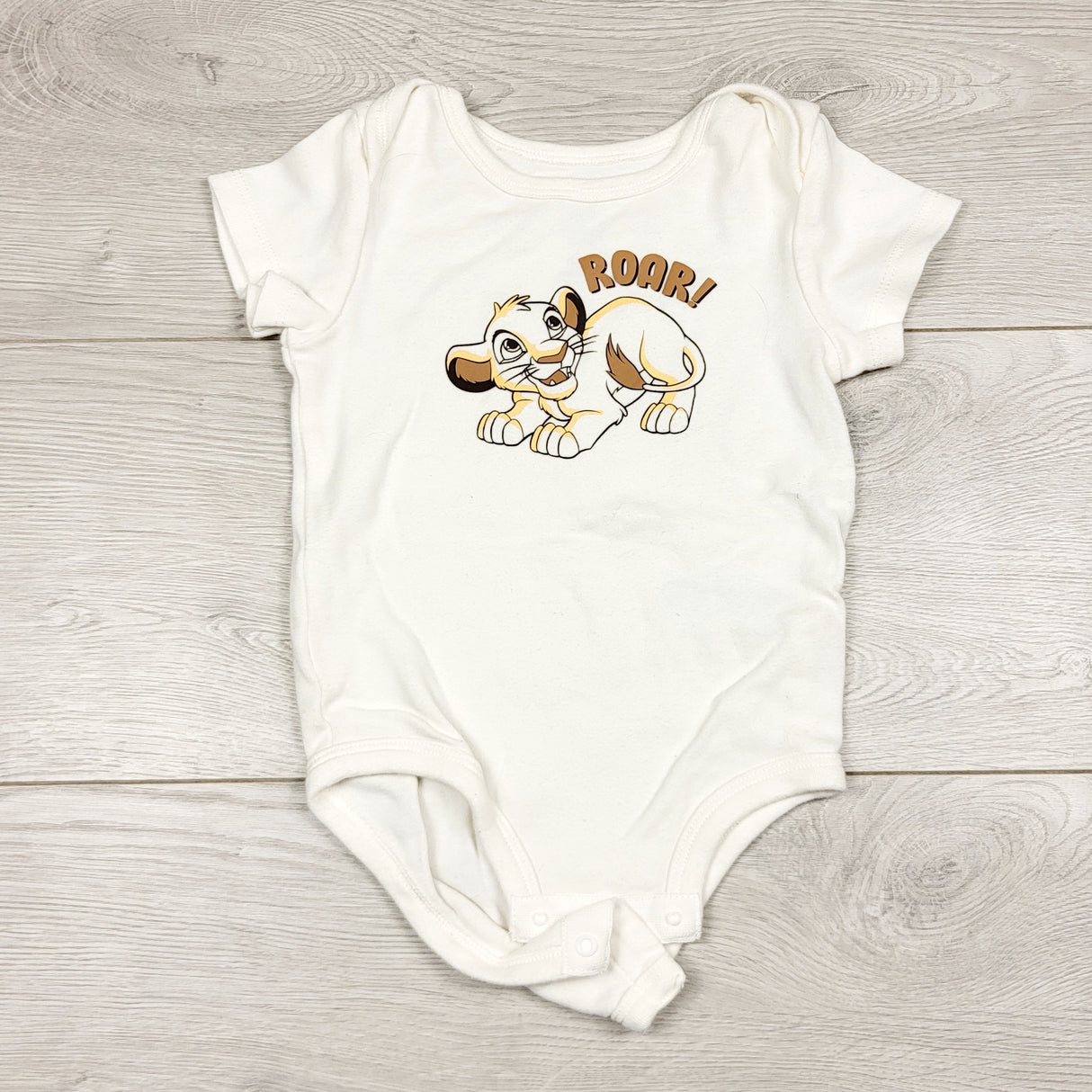 ECRS2 - Disney white Lion King bodysuit. Size 12 months