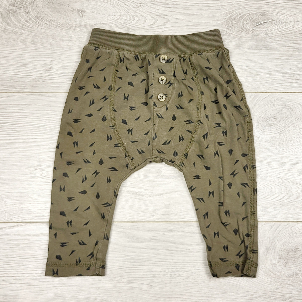 ECRS2 - Castro green cotton pants with geometric. Size 6-12 months