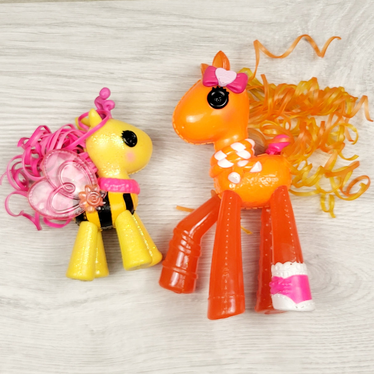 MHAN3 - Lalaloopsy pair of horse figures