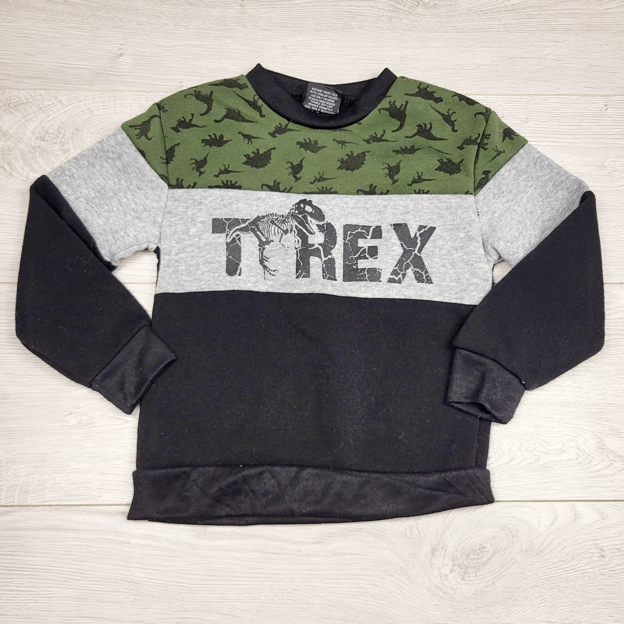 RMAZ2 - Quad 7 fleecy lined pullover "T-Rex" sweatshirt. Size 4T