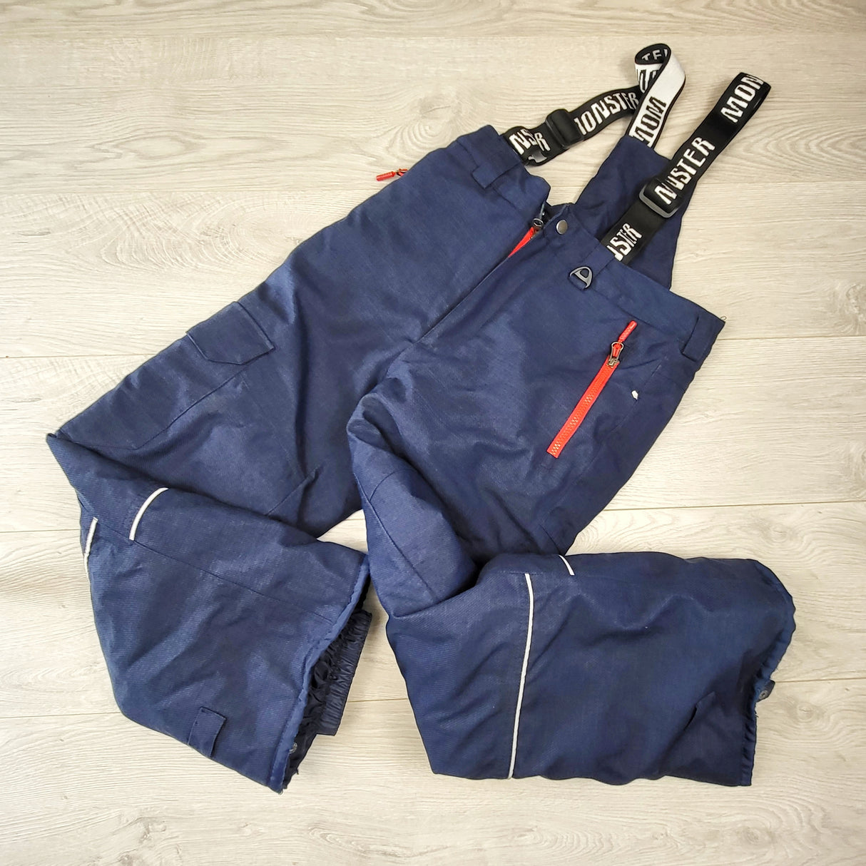 PS11 - Monster navy snow pants. Size 10