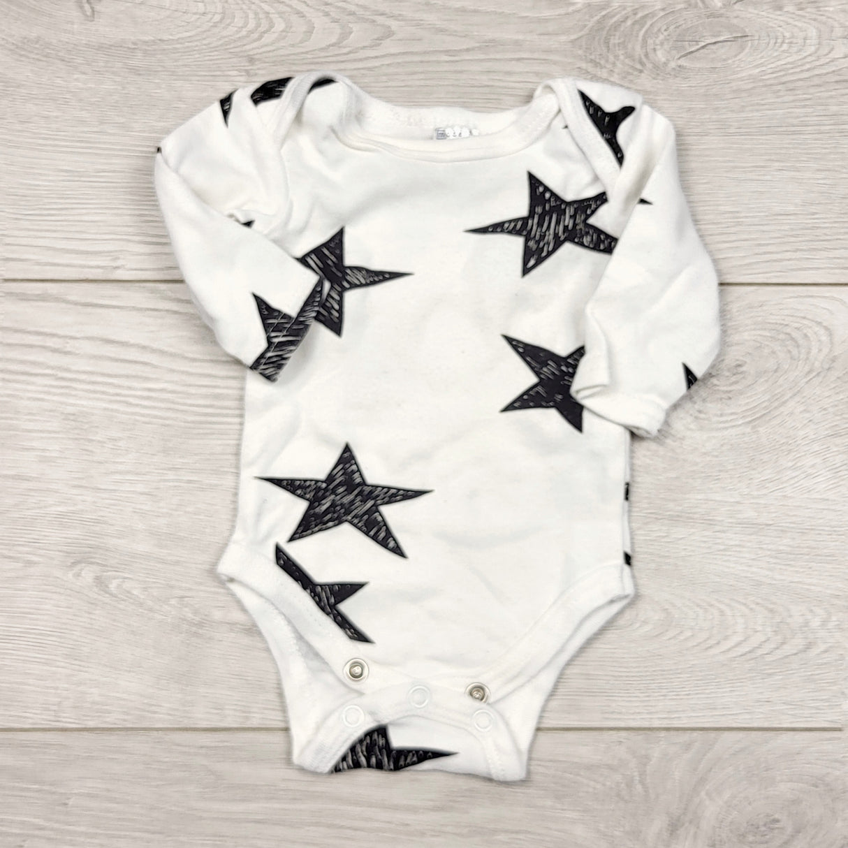 ECRS3 - Modern Baby white bodysuit with stars. Size 0-3 months