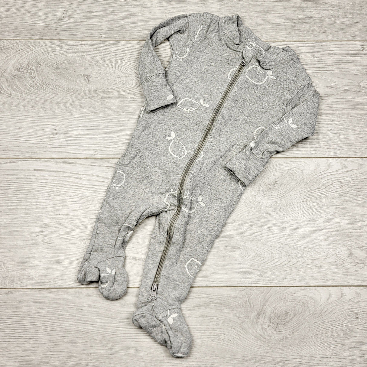 ECRS3 - Rise Little Earthling grey zippered cotton sleeper with lemons. Size 3-6 months