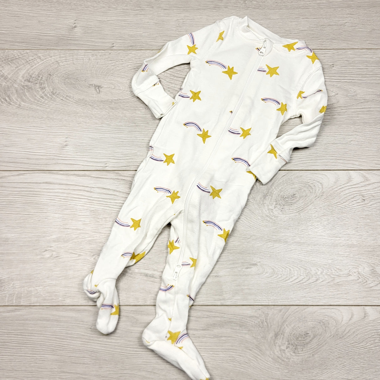 ECRS33 - Rise Little Earthling zippered cotton sleeper with shooting stars. Size 3-6 months