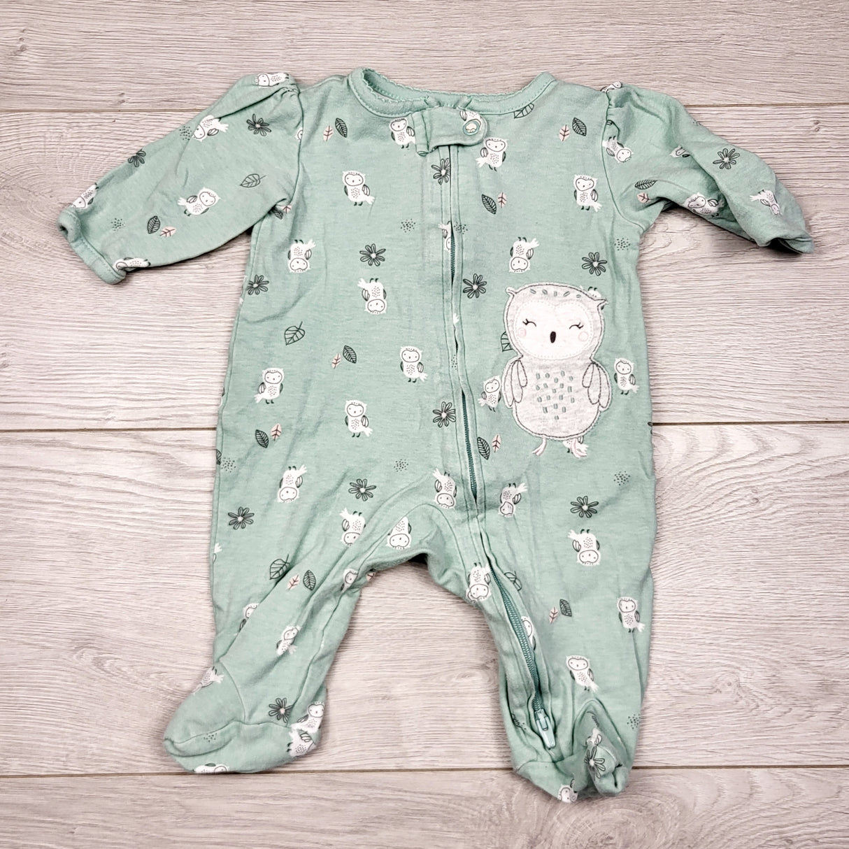 ECRS33 - Child of Mine green zippered cotton sleeper with owls. Size 0-3 months