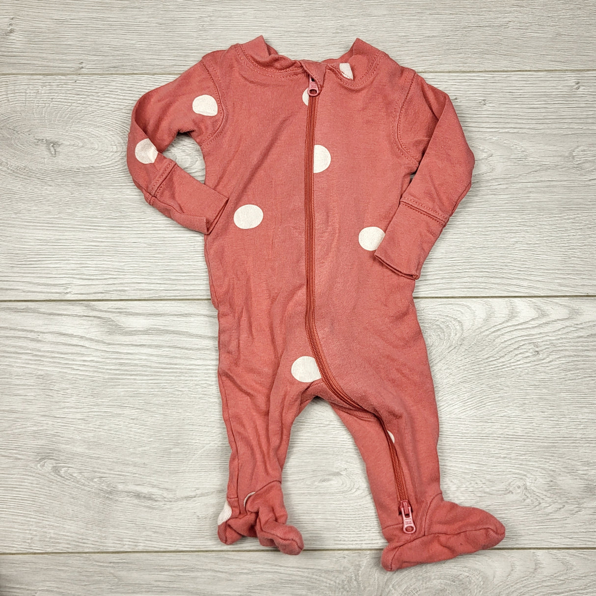 ECRS33 - Rise Little Earthling pink polka dot zippered cotton sleeper. Size 0-3 months