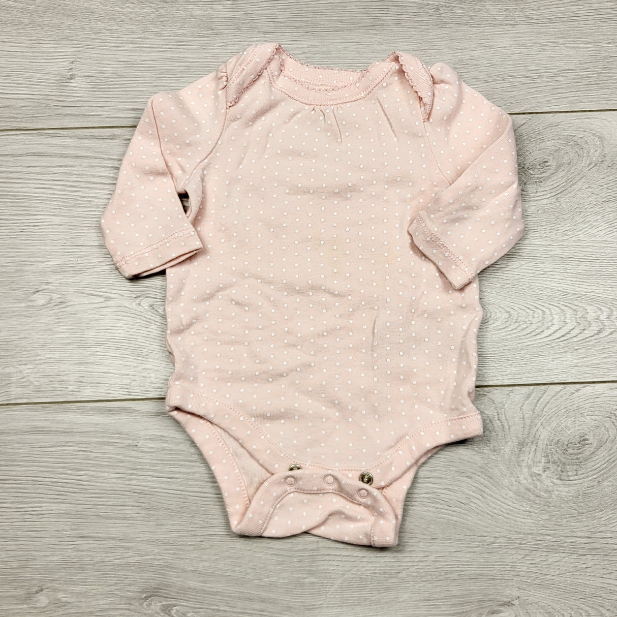 ECRS31 - Gap pnk polka dot long sleeved bodysuit. Size 0-3 months